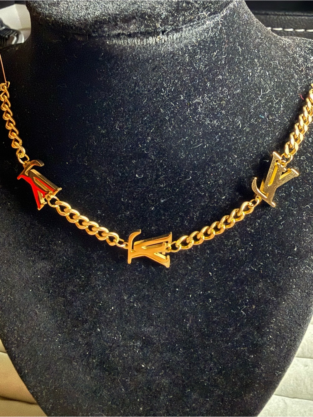 Fashion Jewelry Gold and Red Chain Bracelet with Letter Charms